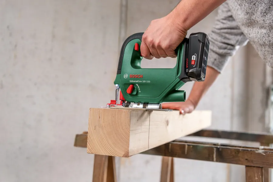 Best Bosch UniversalSaw 18V-100 akku stikksag