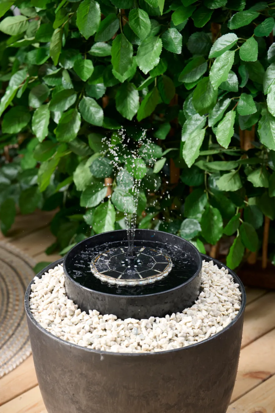 Clearance Outfit Fontene med solceller Ø16,5 cm –