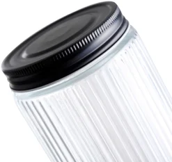 Outlet DAY Glasskrukke riflet m/skrulokk 0,9 liter -