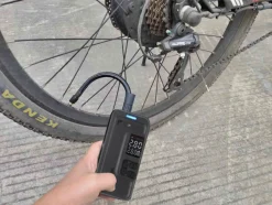 Best Autozone Kompressor akku 2000 mAh -