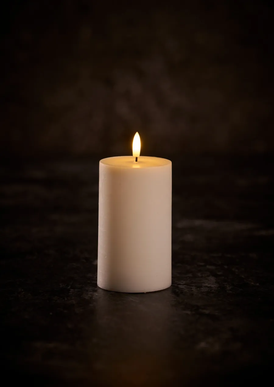 Discount DAY Kubbelys med 3D LED-flamme H12,5 cm