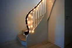 Discount Stemning Lyskjede med 100 LED-snøballer 9,9 meter