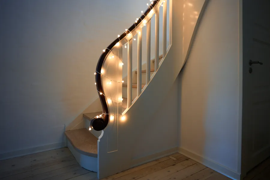 Discount Stemning Lyskjede med 100 LED-snøballer 9,9 meter