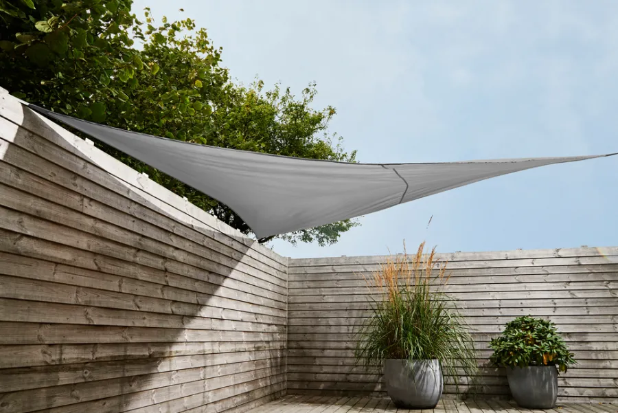 Discount Sunlife Solseil Bari trekantet 3,6 x 3,6 x 3,6 meter - ® Grå